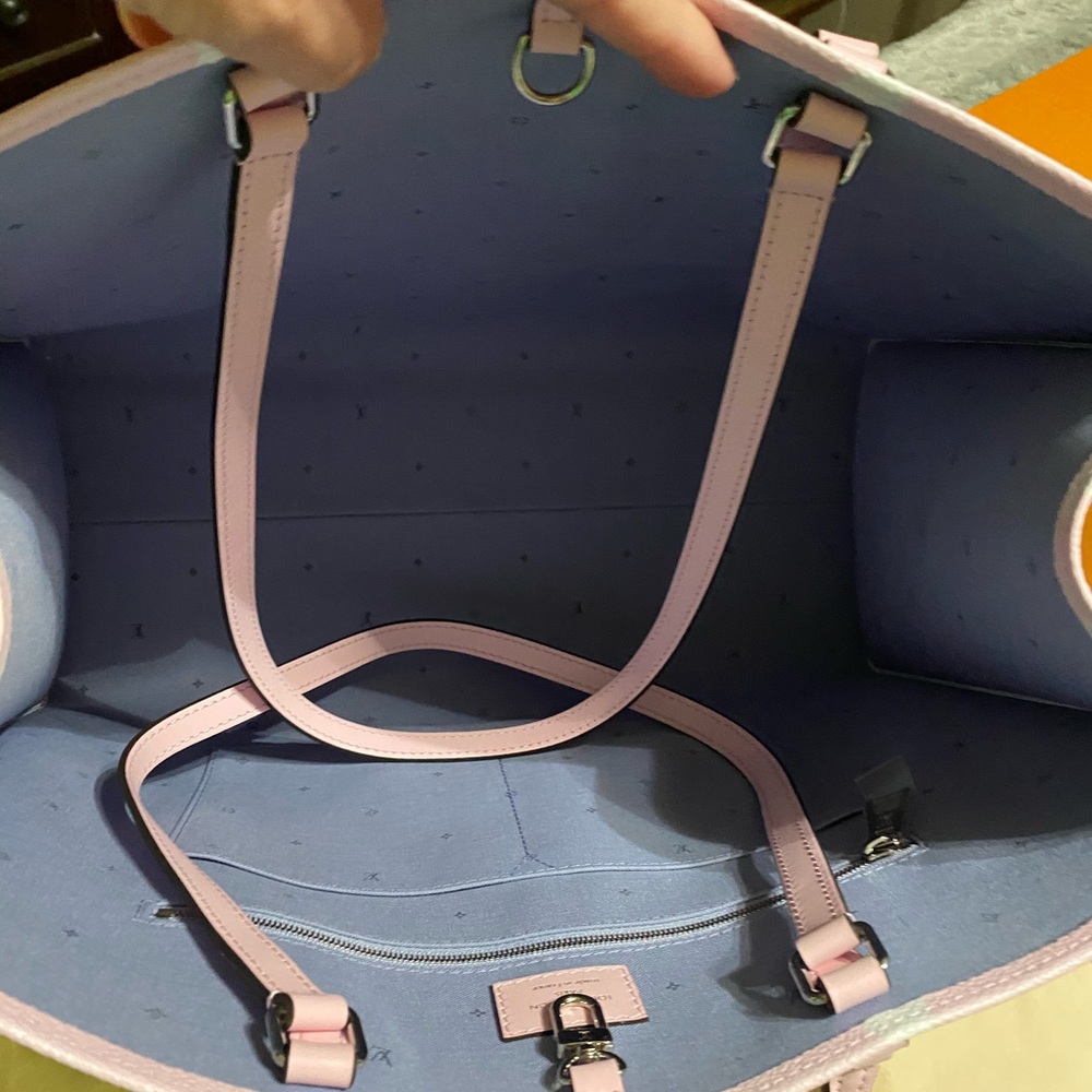 Louis Vuitton onthego - Picture 7 of 8